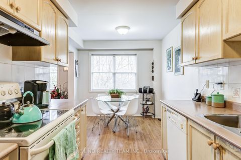 Photo 11 at 20 Hawtin Lane, Aurora Grove, Aurora