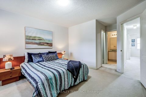 Photo 32 at 20 Hawtin Lane, Aurora Grove, Aurora