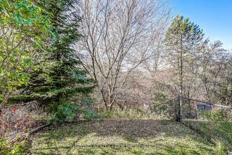 Photo 44 at 20 Hawtin Lane, Aurora Grove, Aurora