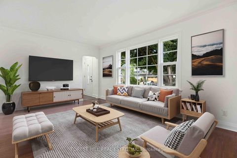 Photo 1 at 23 Kingswell Crescent, Birchmount, Toronto