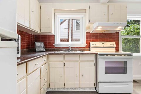 Photo 3 at 23 Kingswell Crescent, Birchmount, Toronto