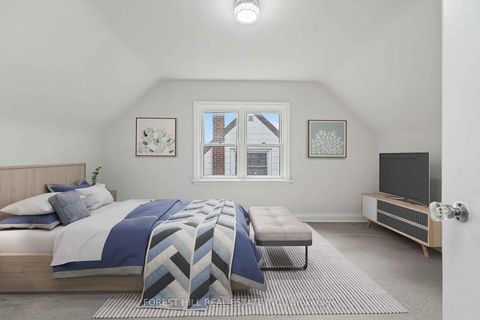 Photo 7 at 23 Kingswell Crescent, Birchmount, Toronto