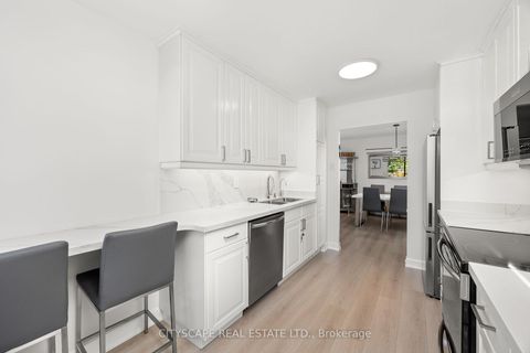 Photo 13 at 209 - 7460 Bathurst Street, Brownridge, Vaughan