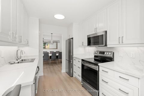 Photo 14 at 209 - 7460 Bathurst Street, Brownridge, Vaughan
