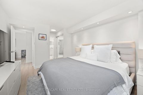 Photo 17 at 209 - 7460 Bathurst Street, Brownridge, Vaughan