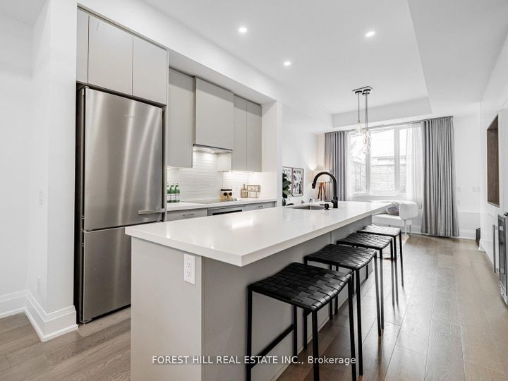 Photo 9 at UNIT-5 - 35 Dervock Crescent, Bayview Village, Toronto