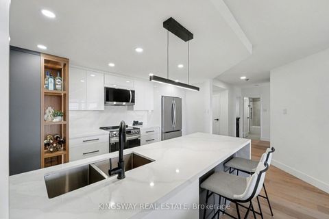 Photo 5 at 712 - 7420 Bathurst Street, Brownridge, Vaughan