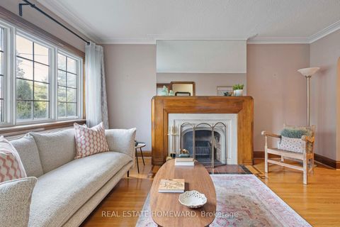 Photo 4 at 59 Parkview Hill Crescent, Parkview, Toronto