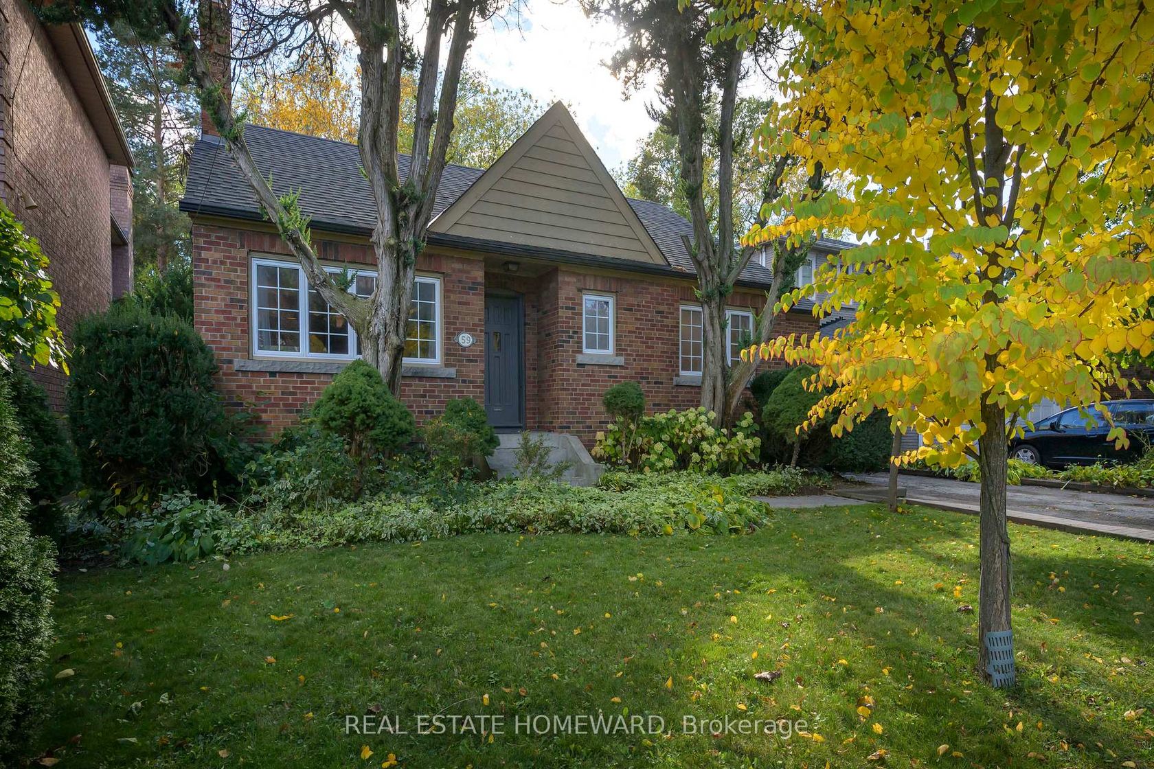 59 Parkview Hill Crescent, Parkview, Toronto photo number 2