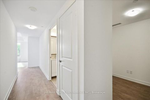 Photo 2 at 711 - 543 Richmond Street W, Waterfront Communities C1, Toronto