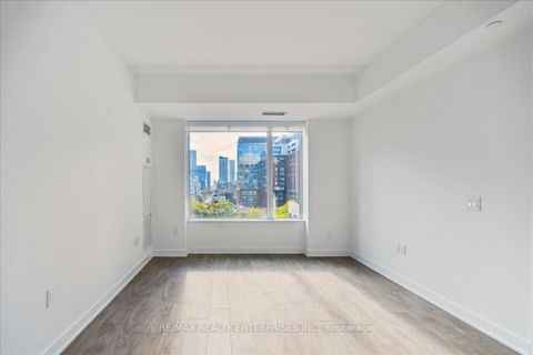 Photo 7 at 711 - 543 Richmond Street W, Waterfront Communities C1, Toronto