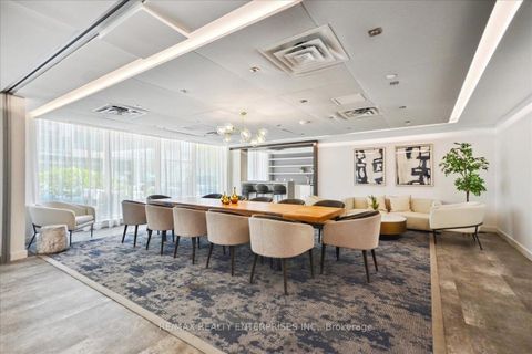 Photo 15 at 711 - 543 Richmond Street W, Waterfront Communities C1, Toronto