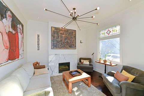 Photo 2 at 40 Geneva Avenue, South St. James Town, Toronto