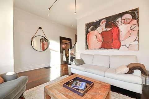 Photo 4 at 40 Geneva Avenue, South St. James Town, Toronto