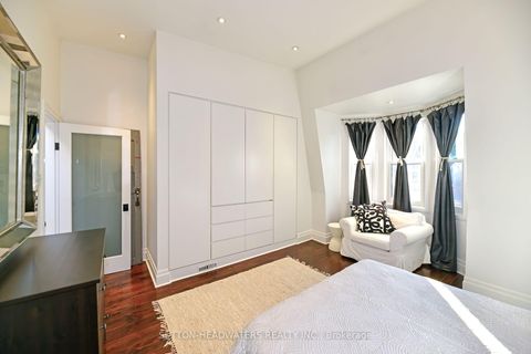 Photo 12 at 40 Geneva Avenue, South St. James Town, Toronto