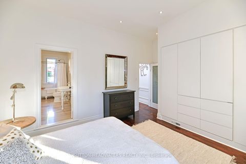 Photo 13 at 40 Geneva Avenue, South St. James Town, Toronto