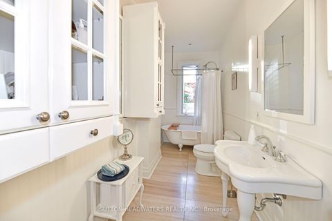 Photo 14 at 40 Geneva Avenue, South St. James Town, Toronto