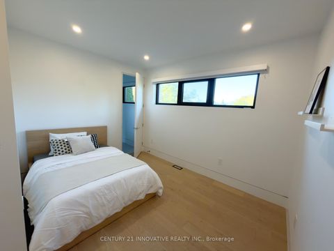 Photo 22 at 10 Haida Court, Highland Creek, Toronto