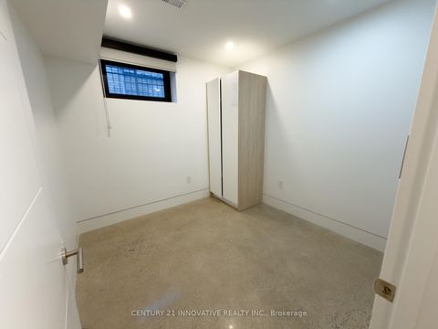 Photo 38 at 10 Haida Court, Highland Creek, Toronto