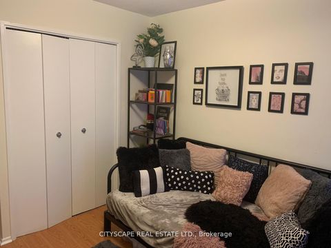 Photo 9 at 706 - 2550 Pharmacy Avenue, L'Amoreaux, Toronto