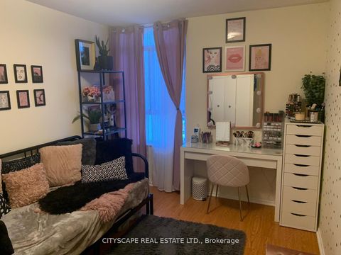 Photo 10 at 706 - 2550 Pharmacy Avenue, L'Amoreaux, Toronto