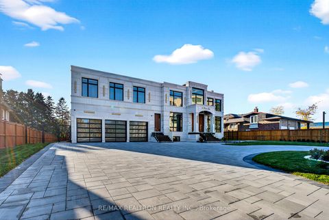 Photo 2 at 30 Banner Lane, King City, King