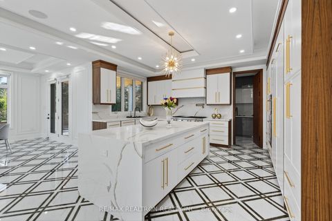 Photo 10 at 30 Banner Lane, King City, King