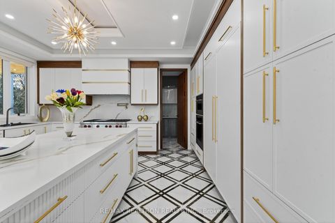 Photo 12 at 30 Banner Lane, King City, King