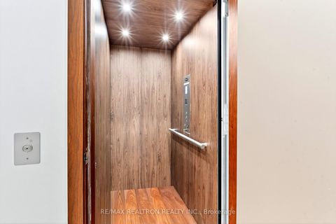 Photo 23 at 30 Banner Lane, King City, King