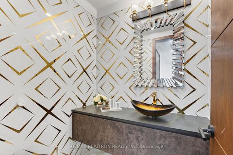 Photo 24 at 30 Banner Lane, King City, King