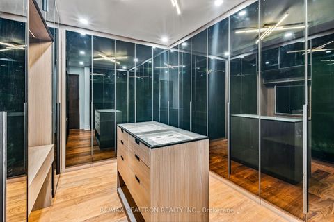 Photo 32 at 30 Banner Lane, King City, King