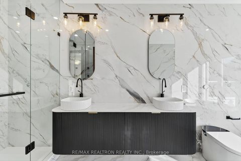 Photo 34 at 30 Banner Lane, King City, King