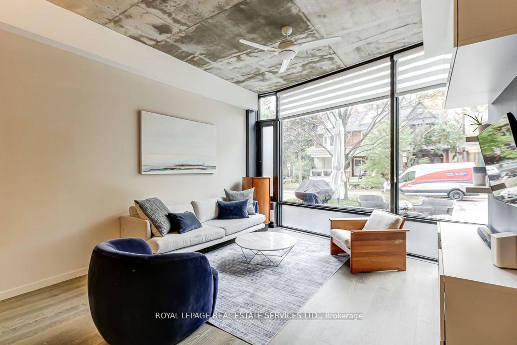 373 Sorauren Avenue, Roncesvalles, Toronto photo number 2