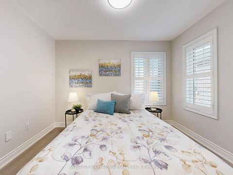 Photo 17 at 28 Garland Crescent S, Rouge Woods, Richmond Hill