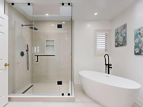 Photo 22 at 28 Garland Crescent S, Rouge Woods, Richmond Hill