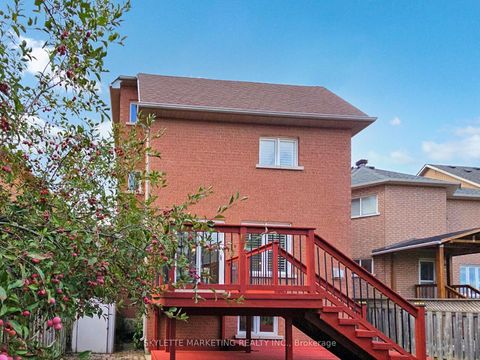 Photo 25 at 28 Garland Crescent S, Rouge Woods, Richmond Hill