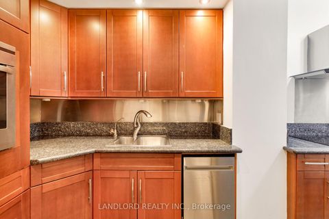 Photo 5 at 14 - 280 Sherbourne Street, Moss Park, Toronto