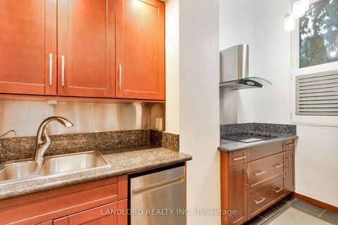 Photo 6 at 14 - 280 Sherbourne Street, Moss Park, Toronto