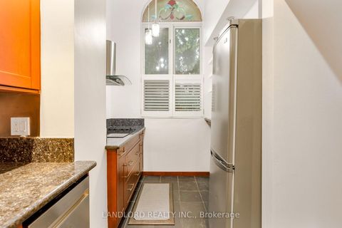 Photo 7 at 14 - 280 Sherbourne Street, Moss Park, Toronto