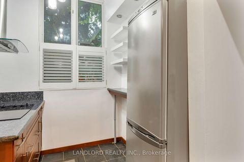 Photo 9 at 14 - 280 Sherbourne Street, Moss Park, Toronto