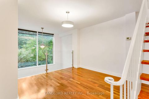 Photo 12 at 14 - 280 Sherbourne Street, Moss Park, Toronto