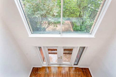 Photo 16 at 14 - 280 Sherbourne Street, Moss Park, Toronto