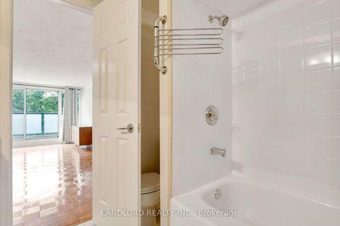 Photo 36 at 14 - 280 Sherbourne Street, Moss Park, Toronto