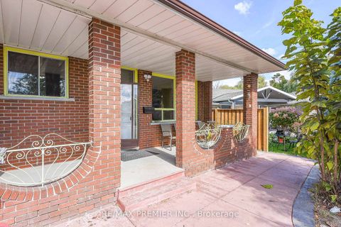 Photo 4 at 35 Taysham Crescent, Beaumonde Heights, Toronto