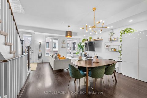 Photo 2 at TH4 - 120 Long Branch Avenue, Long Branch, Toronto