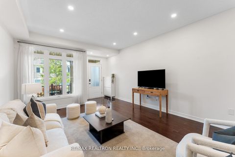 Photo 6 at 62 Betony Drive, Oak Ridges, Richmond Hill