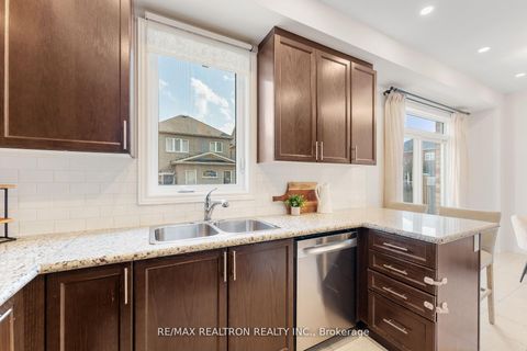 Photo 12 at 62 Betony Drive, Oak Ridges, Richmond Hill