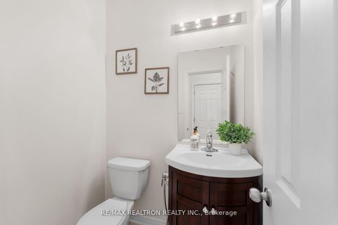 Photo 15 at 62 Betony Drive, Oak Ridges, Richmond Hill