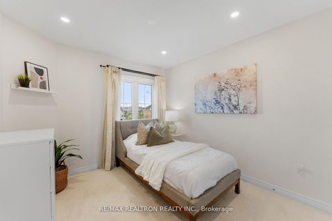 Photo 24 at 62 Betony Drive, Oak Ridges, Richmond Hill