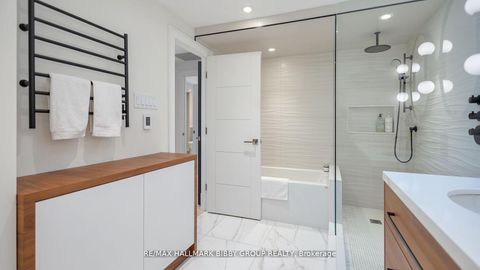 Photo 19 at 613 - 99 Harbour Square, Waterfront Communities C1, Toronto